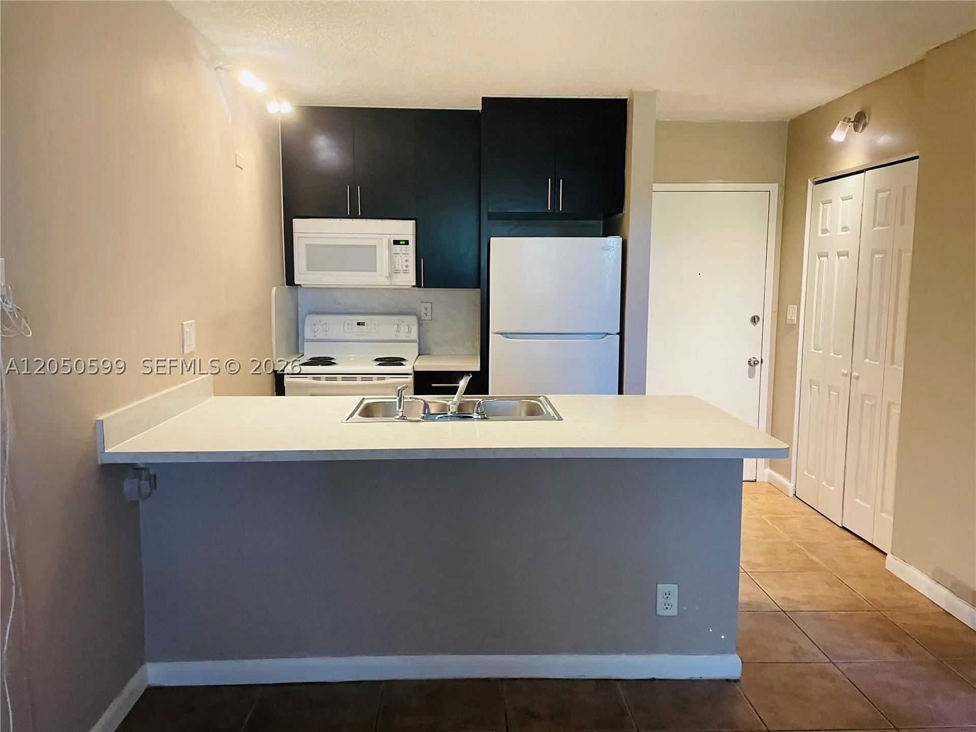 2401 Riverside Drive Coral Springs FL 33065