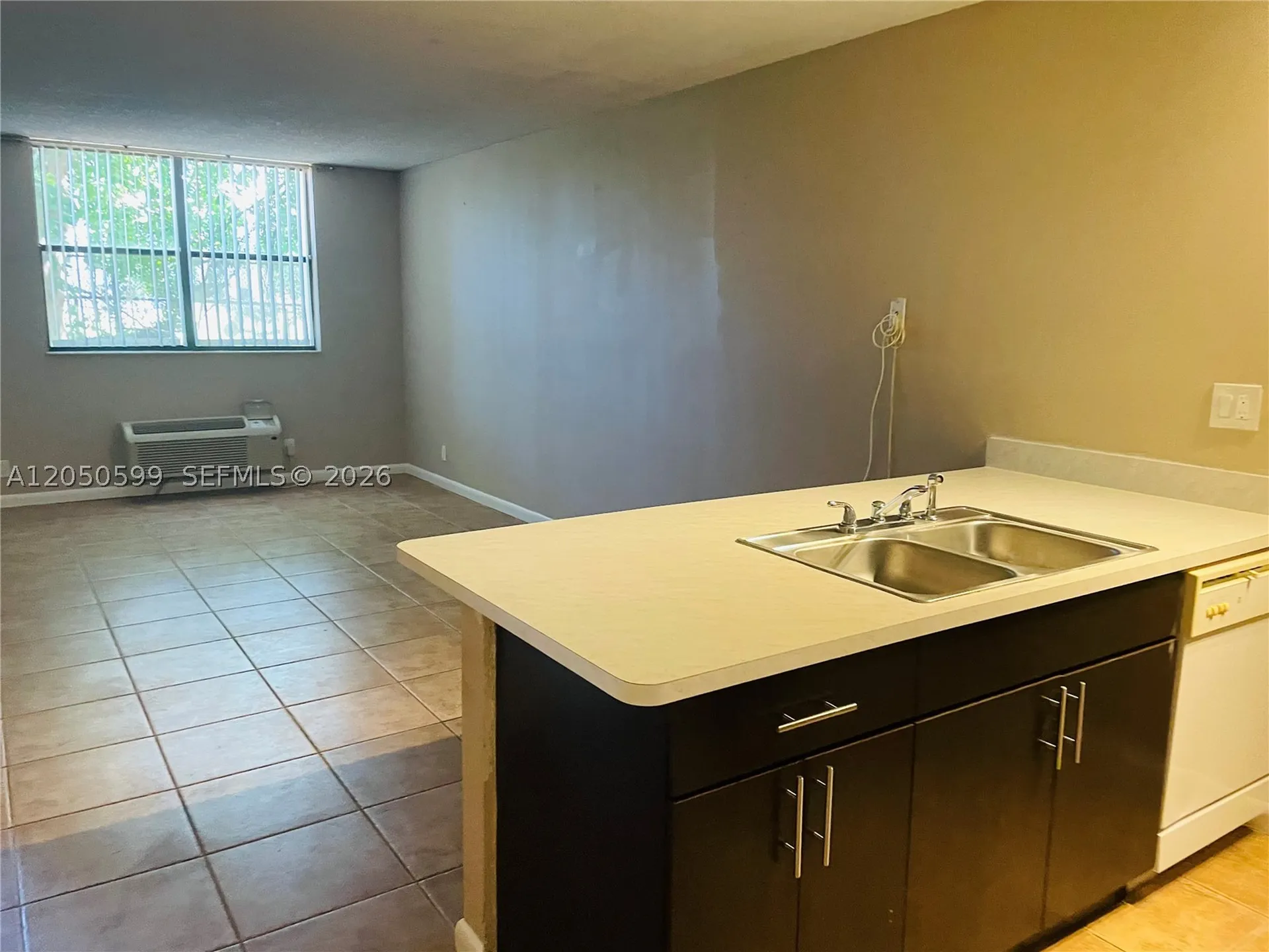 2401 Riverside Drive Coral Springs FL 33065