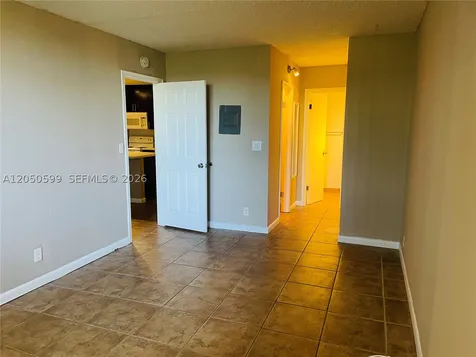 2401 Riverside Drive Coral Springs FL 33065