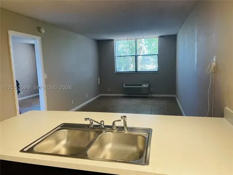 2401 Riverside Drive Coral Springs FL 33065