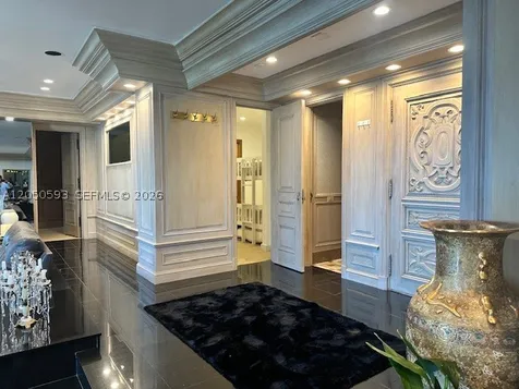 11111 Biscayne Boulevard Miami FL 33181