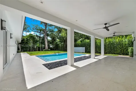 7107 SW 63rd Avenue South Miami FL 33143