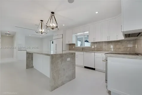 7107 SW 63rd Avenue South Miami FL 33143
