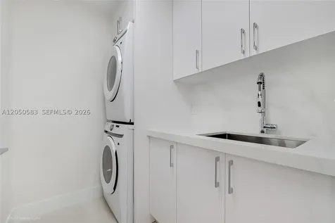 7107 SW 63rd Avenue South Miami FL 33143