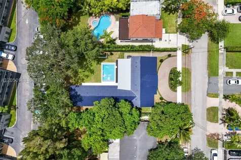 7107 SW 63rd Avenue South Miami FL 33143