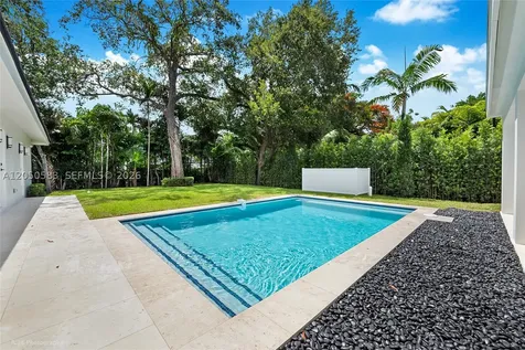 7107 SW 63rd Avenue South Miami FL 33143