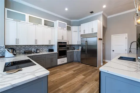 3855 Oak Ridge Circle Weston FL 33331