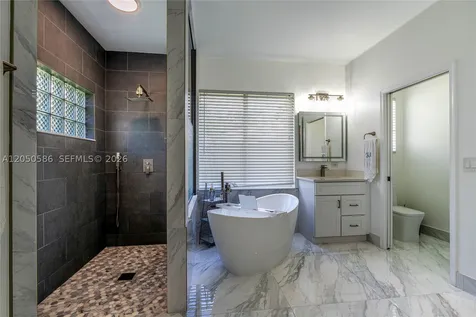 3855 Oak Ridge Circle Weston FL 33331