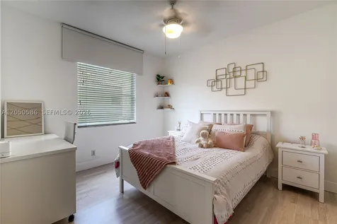 3855 Oak Ridge Circle Weston FL 33331