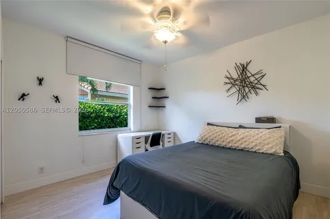 3855 Oak Ridge Circle Weston FL 33331