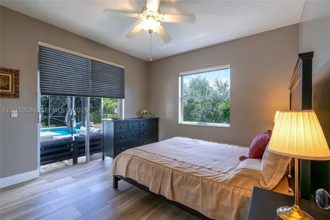 3855 Oak Ridge Circle Weston FL 33331