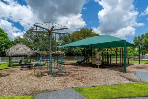 3855 Oak Ridge Circle Weston FL 33331