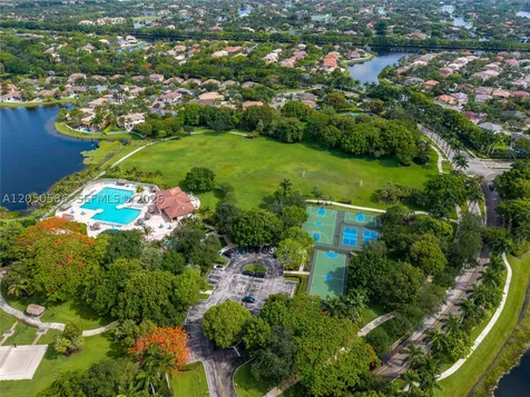 3855 Oak Ridge Circle Weston FL 33331