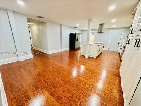 1017 E 19 Avenue Tampa FL 33605
