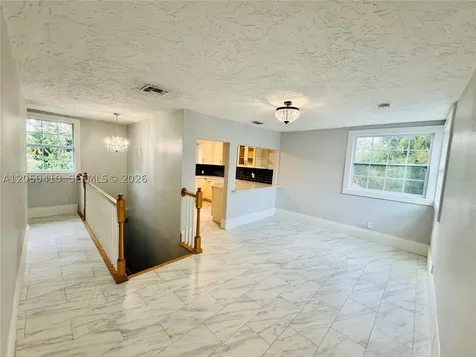 1017 E 19 Avenue Tampa FL 33605