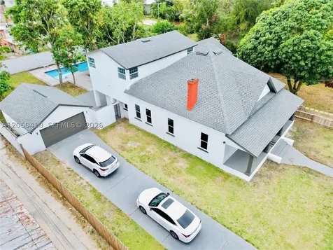 1017 E 19 Avenue Tampa FL 33605