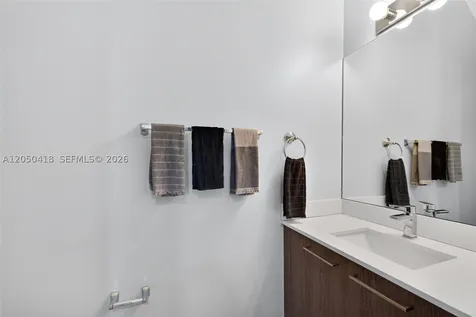 405 NE 35th Court Oakland Park FL 33334