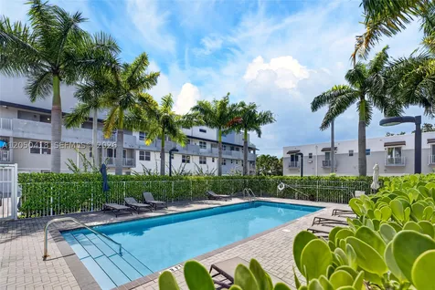 405 NE 35th Court Oakland Park FL 33334