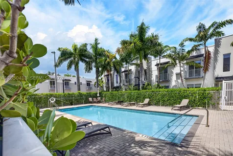 405 NE 35th Court Oakland Park FL 33334