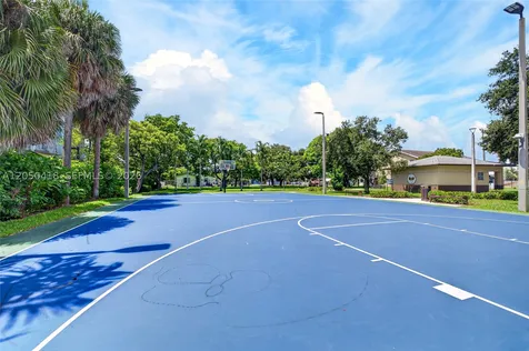 405 NE 35th Court Oakland Park FL 33334