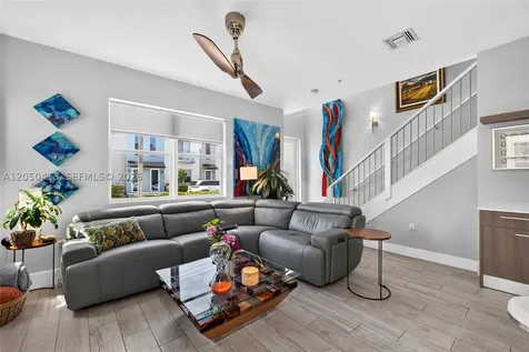 405 NE 35th Court Oakland Park FL 33334