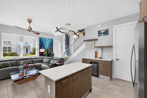 405 NE 35th Court Oakland Park FL 33334