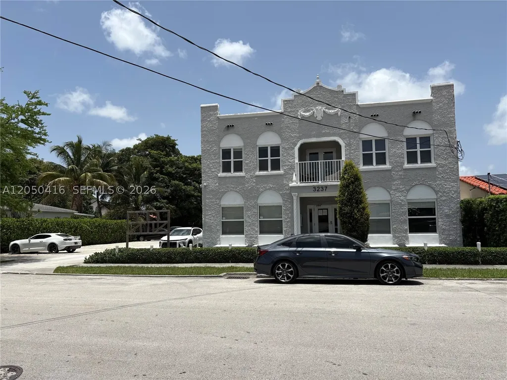 3237 SW 4th Street Miami FL 33135
