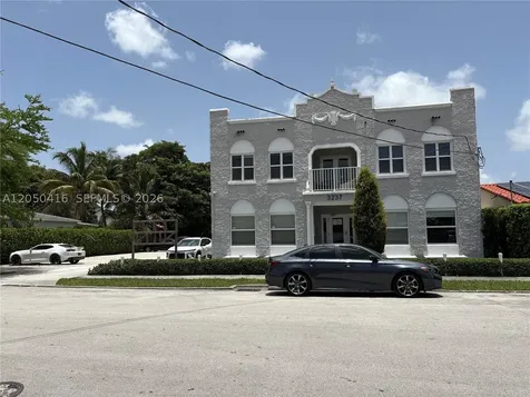 3237 SW 4th Street Miami FL 33135