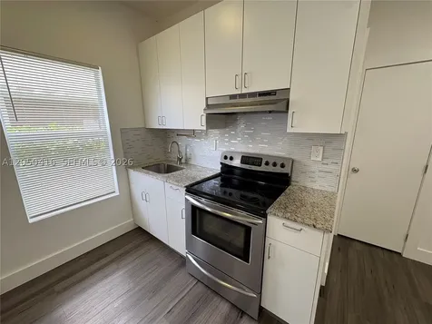 3237 SW 4th Street Miami FL 33135
