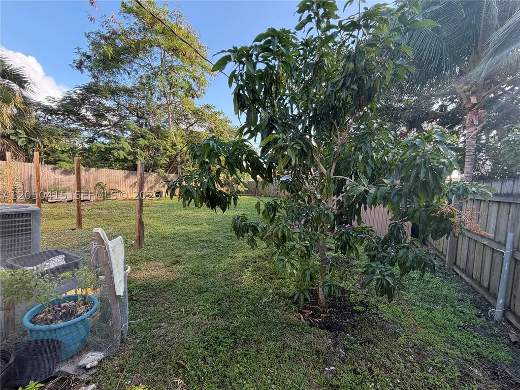 4280 N Dixie Highway Boca Raton FL 33431