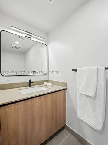 121 NE 5th Street Miami FL 33132