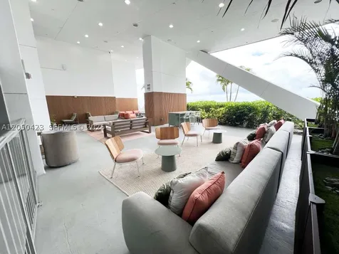 888 Biscayne Boulevard Miami FL 33132