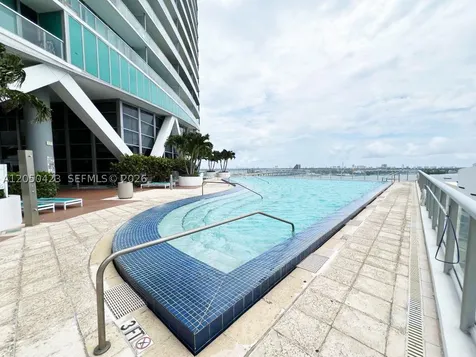 888 Biscayne Boulevard Miami FL 33132