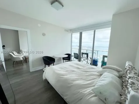 888 Biscayne Boulevard Miami FL 33132