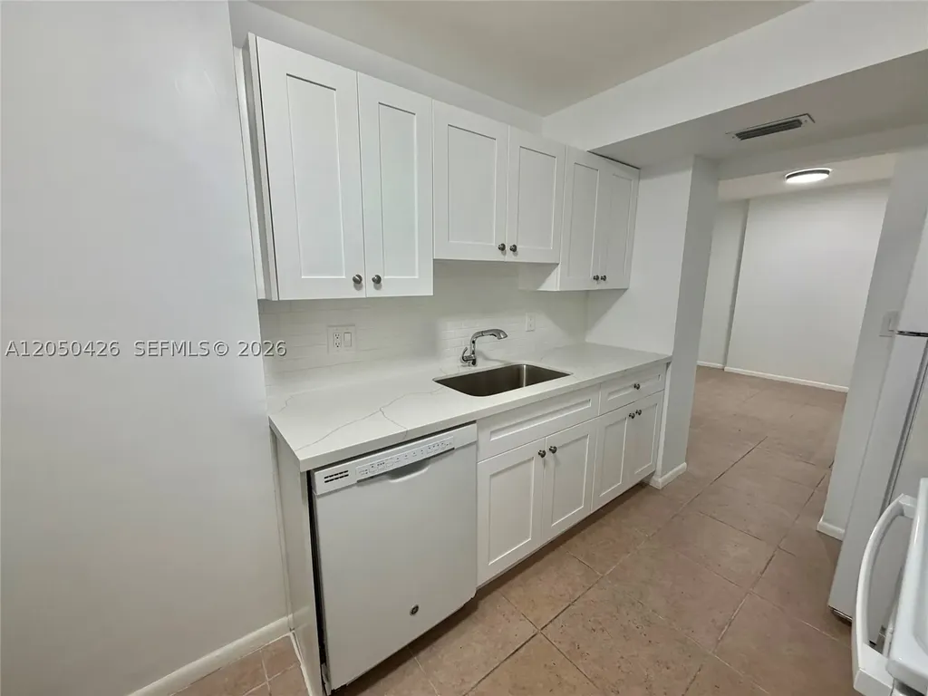 4400 Hillcrest Drive Hollywood FL 33021