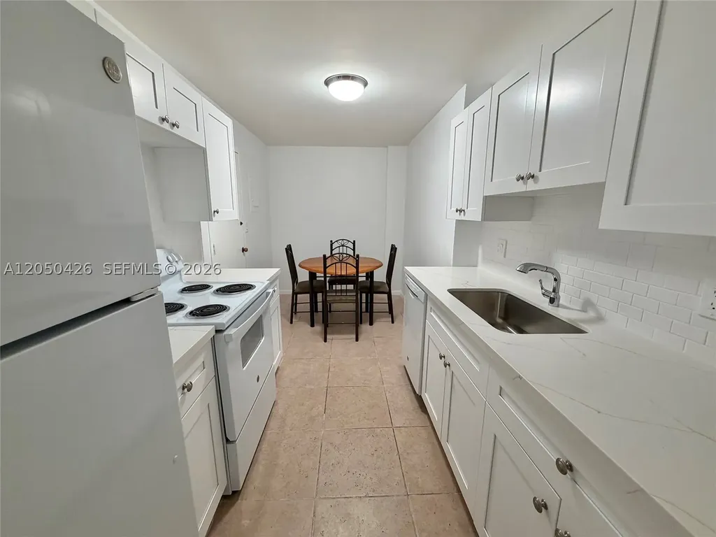 4400 Hillcrest Drive Hollywood FL 33021