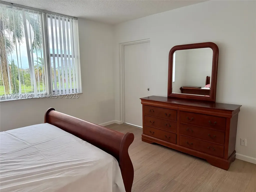 4400 Hillcrest Drive Hollywood FL 33021