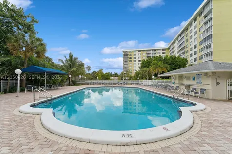 4400 Hillcrest Drive Hollywood FL 33021