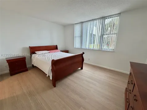 4400 Hillcrest Drive Hollywood FL 33021