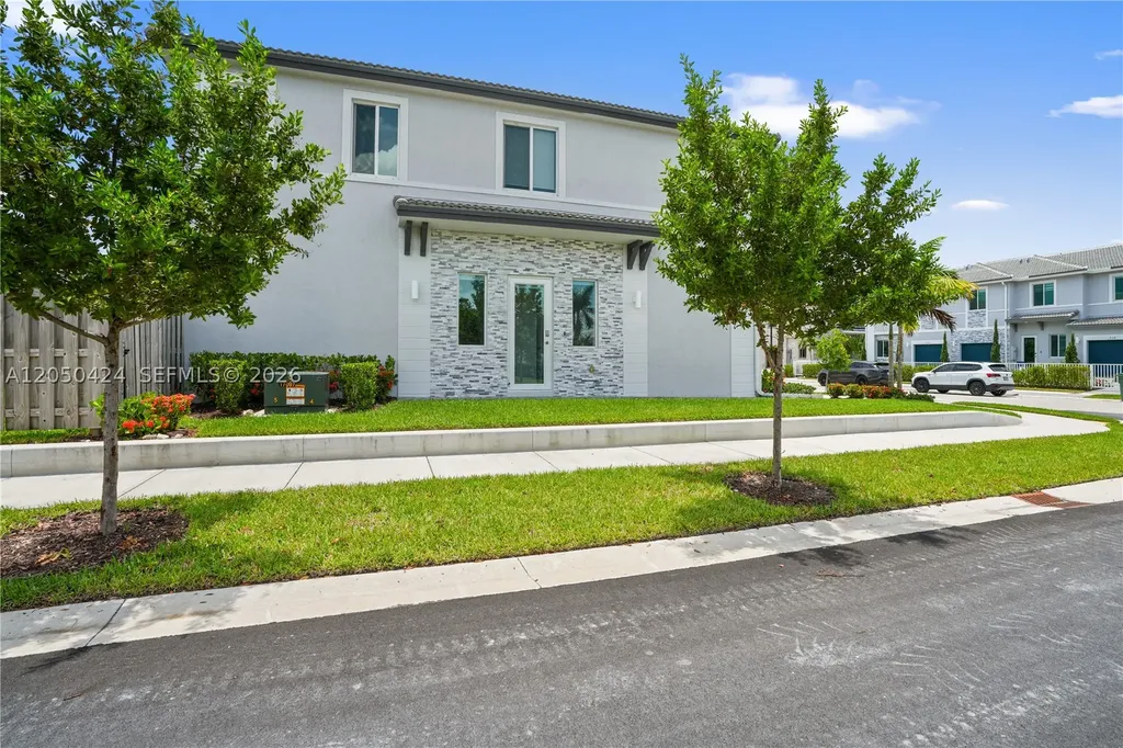 715 SE 15th Street Homestead FL 33034