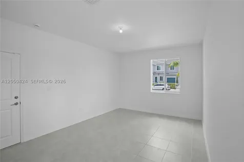 715 SE 15th Street Homestead FL 33034