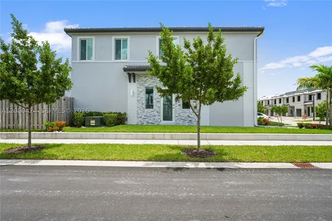 715 SE 15th Street Homestead FL 33034