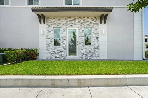 715 SE 15th Street Homestead FL 33034