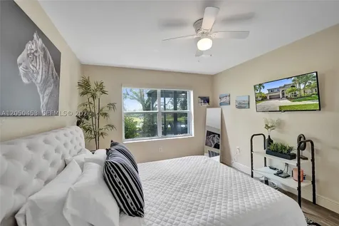 1267 NW 167th Avenue Pembroke Pines FL 33028
