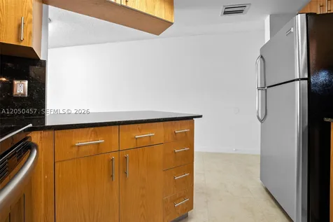 8373 Lake Drive Doral FL 33166