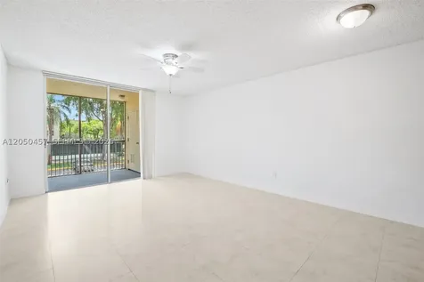 8373 Lake Drive Doral FL 33166