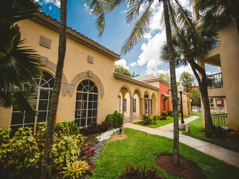 8373 Lake Drive Doral FL 33166