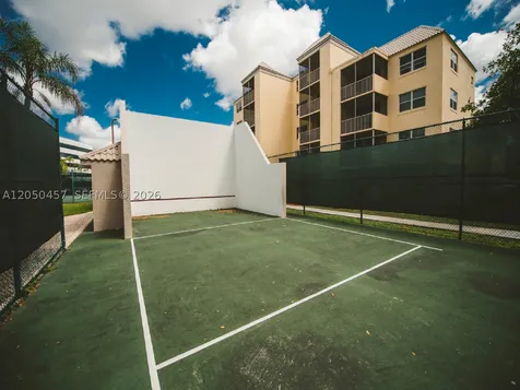 8373 Lake Drive Doral FL 33166