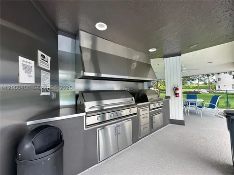 8940 S Hollybrook Boulevard Pembroke Pines FL 33025