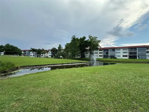8940 S Hollybrook Boulevard Pembroke Pines FL 33025